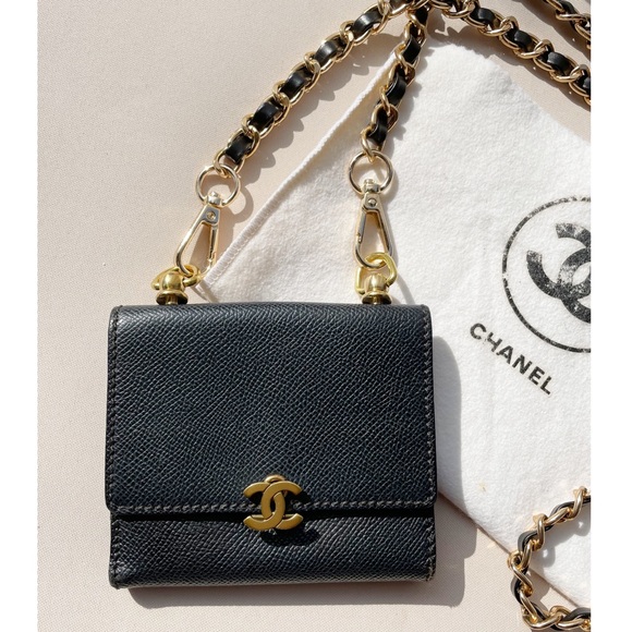 CHANEL Handbags - Chanel Interlocking CC Mini Crossbody Wallet on Ch